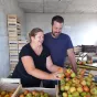 Aux Vergers d'Aulaines, Fabienne et Vincent ont déjà commencé la cueillette !
