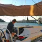 Jean-Pierre Dick sur son bateau - Image archive RCF Nice Côte d'Azur 