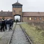 Des jeunes élèves de Sainte-Marie à Auschwitz le 1er décembre dernier © Ensemble Scolaire Bourges Centre.
