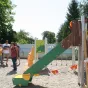 Dans la cour de l'école ©DR