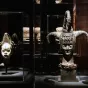 L'exposition présente des "oeuvres magnifiques et majeures" comme ces têtes de masque. ©Musée des Confluences/Lyon