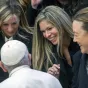 Le pape François parle avec des fidèles, Vatican, le 15/02/2023 ©Massimiliano Migliorato / Hans Lucas