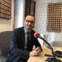 Le député bordelais de la majorité présidentielle Thomas Cazenave se questionne sur la future loi concernant la fin de vie dans les studio RCF Bordeaux ©RCFBordeaux.