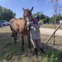 Une cavalière avec son cheval ©Hugo Sastre