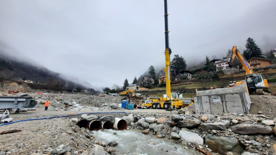 Le pont de Venanson va être installé en trois jours - Photo: S. C-G. 