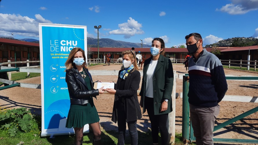 2021 RCF - La remise des bons au CHU de Nice au centre équestre de Nice ce 13 avril. 