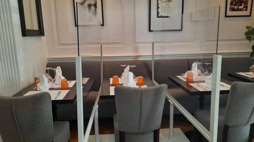 Plexiglas, mesure de la qualité de l'air... ce restaurant niçois a tout prévu pour la réouverture ce mercredi 9 juin. - Photo: S. C-G