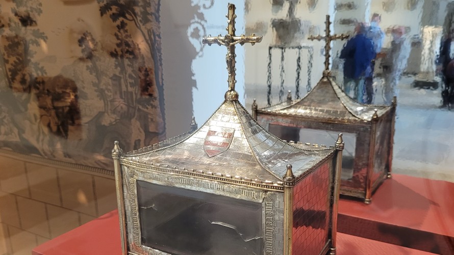 Reliquaire de Chamalières dans son écrin au Musée Crozatier du Puy © Martin Obadia 