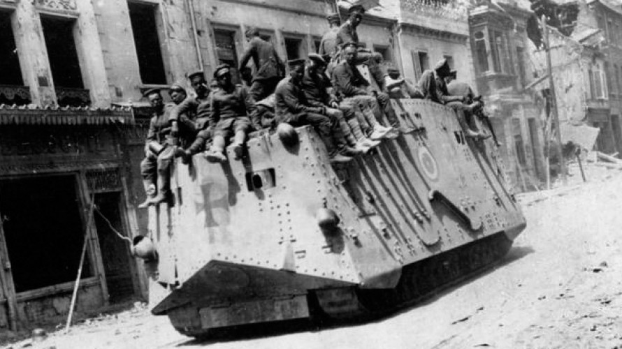 Wikimédia Commons - Char allemand à Roye (Somme), 21 mars 1918