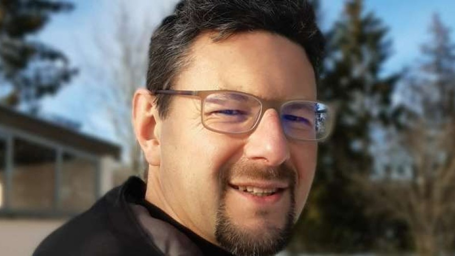 DR