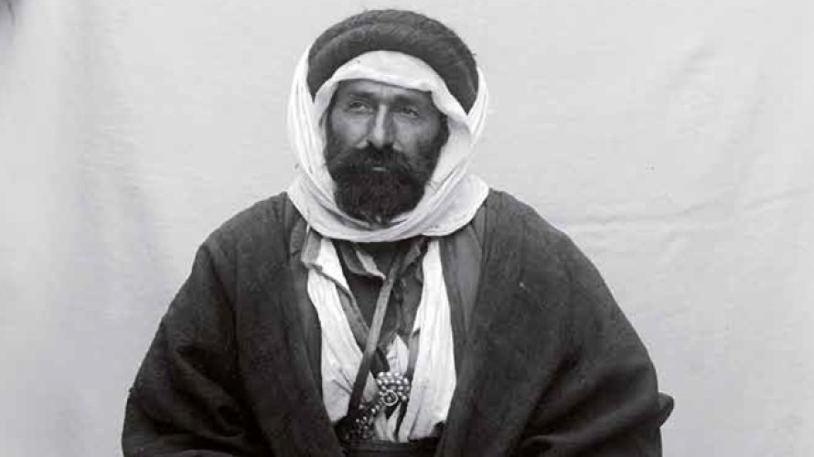 Ecole biblique d’archéologie française, Paris / Institut du monde arabe - Un chrétien du clan des Azeizat de Mâdabâ Jérusalem, 1905