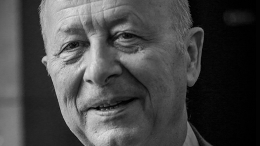 Wikimedia Commons - Mgr Michel Dubost par Claude Truong-Ngoc 