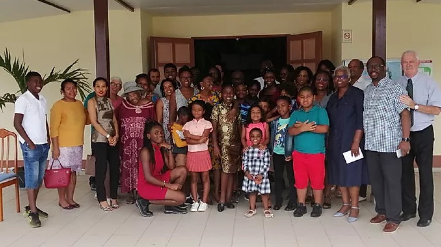 https://egliseguyane.wixsite.com/epdg/