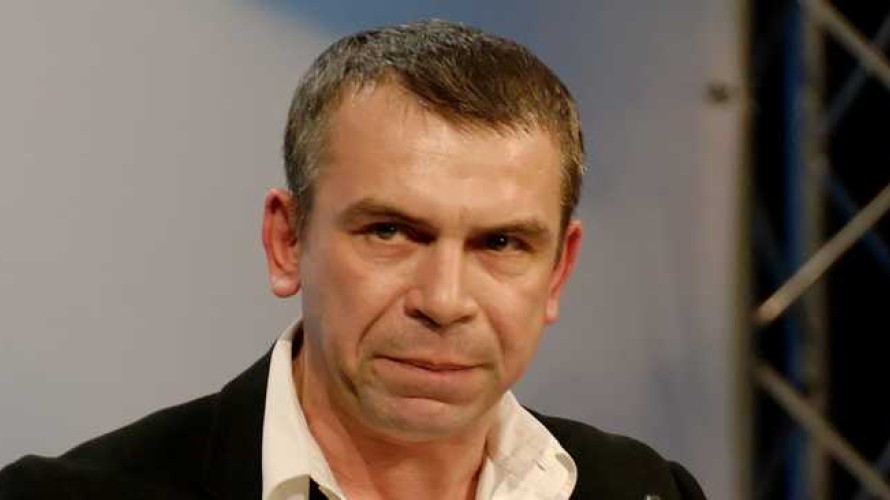 DR