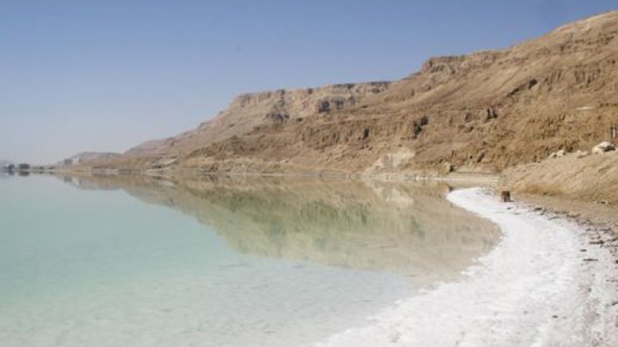 Wikimédia Commons - Rivage salé près d’Ein Gedi