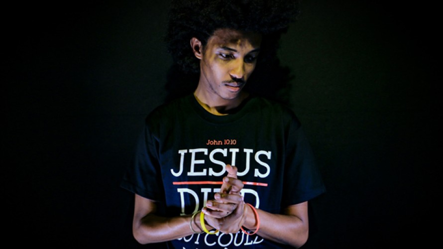 Gift Habeshaw / Unsplash - Ce qui fait la spécificité de la vie spirituelle chez les chrétiens, c'est la croyance en un Dieu fait homme. 