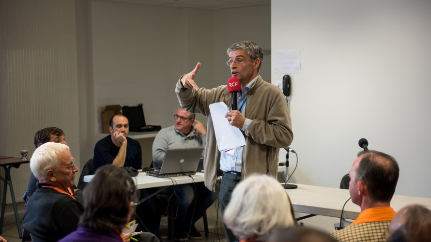 Fondation Jean Rodhain - Daniel Maciel anime un atelier à l'Université de la solidarité et de la diaconie