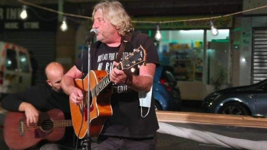 Laurent Zoppis, chanteur et compositeur 