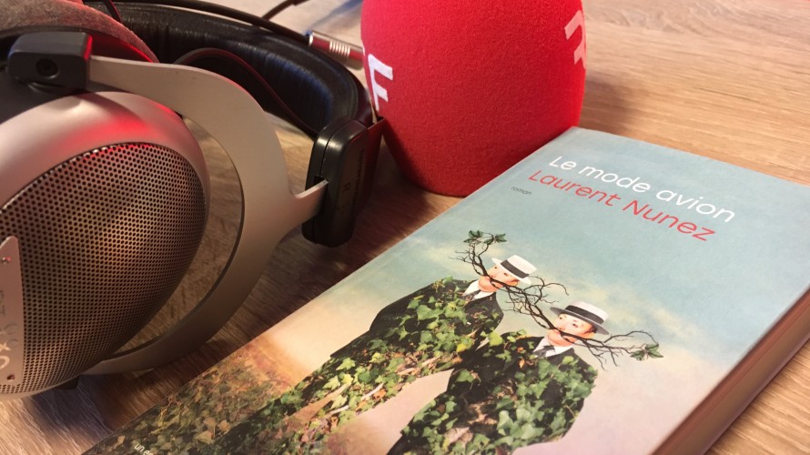 "En mode avion" de Laurent Nunez (Actes Sud)