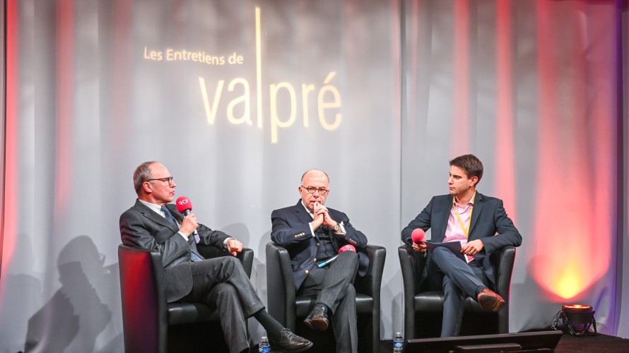 (de gauche à droite) Pascal Mailhos, Bernard Cazeneuve et Jean-Baptiste Cocagne © tekoaphotos