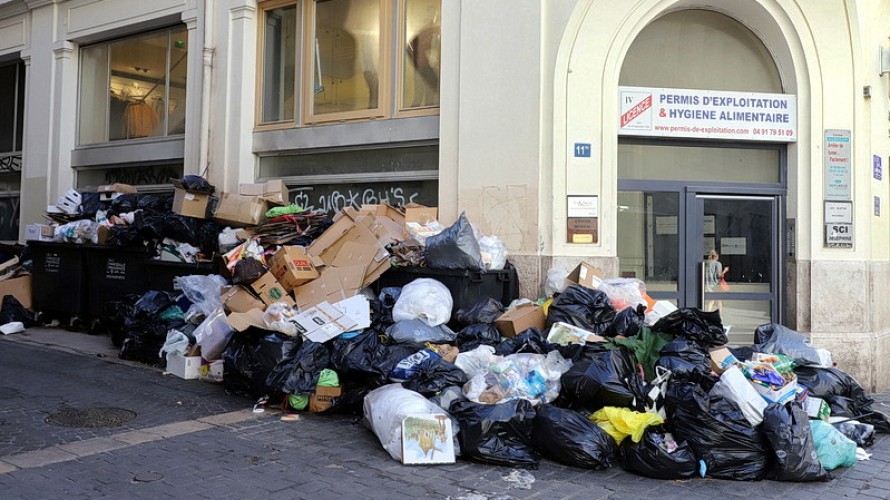 Marseille vit une troisième grève du ramassage des poubelles ©Robert Poulain