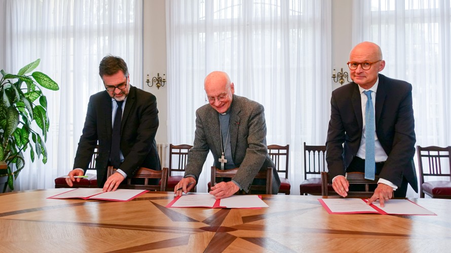 Mgr Marceau, administrateur apostolique du diocèse de Nice avec les procureurs de la République de Grasse et de Nice - Photo Diocèse de Nice