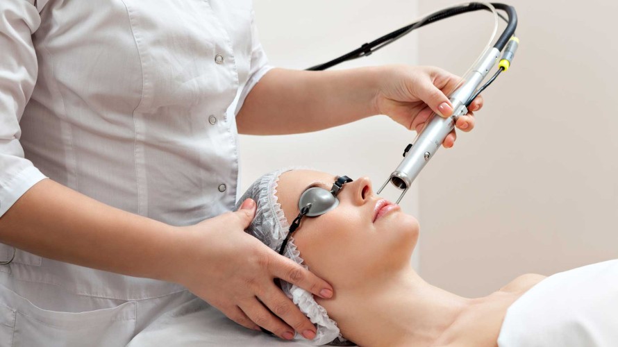 La technologie laser, appliquée à la dermatologie. (© espla.fr)