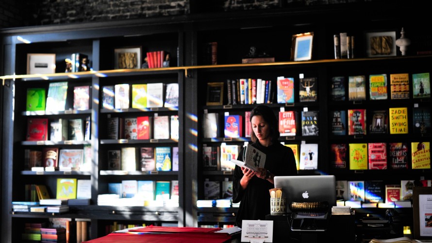 LIBRAIRIE-LECTURE-LIVRE-RENTREE-LITTERAIRE_credit-pj-accetturo-unsplash