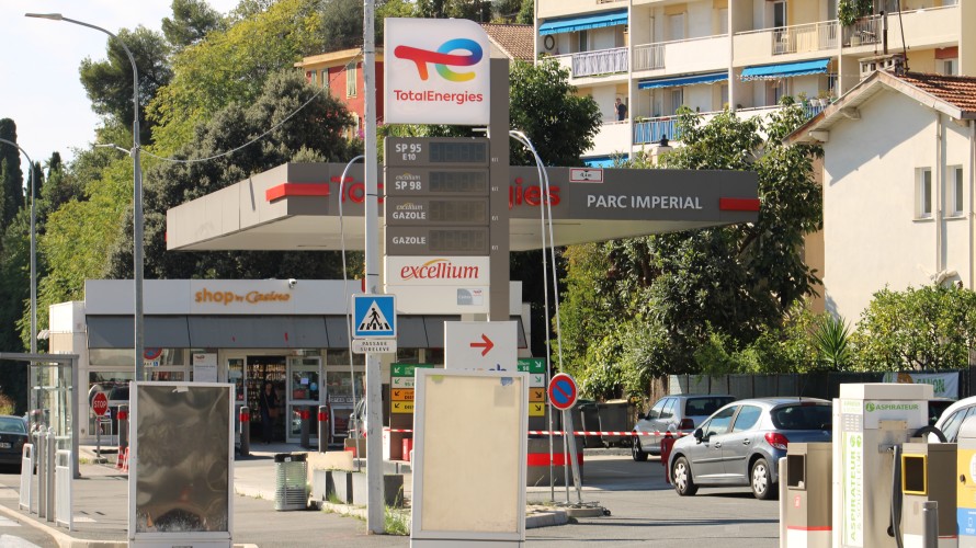 Une station service à Nice - Photo RCF