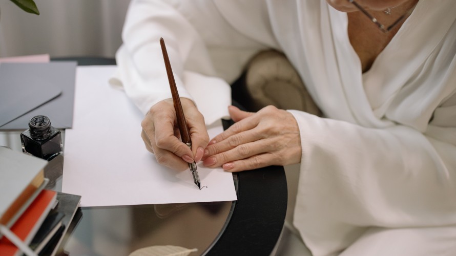 Là où rédiger ses directives anticipées peut faire peur, la méthode des "discussions anticipées" permet de prendre le temps de dialoguer avec le patient ©Pexels