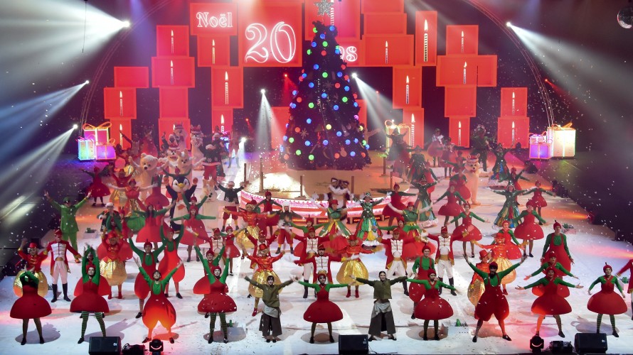 Le spectacle de Noël 2021 de Val Grangent, avec plus de 150 figurants et danseurs bénévoles. Ⓒ Association Val Grangent