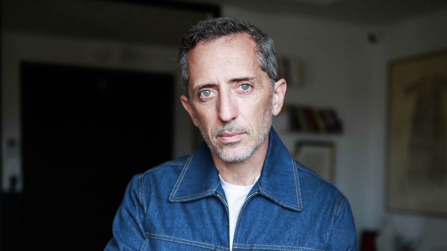 Dans Reste un peu, Gad Elmaleh parle de foi sans tabou ©DR