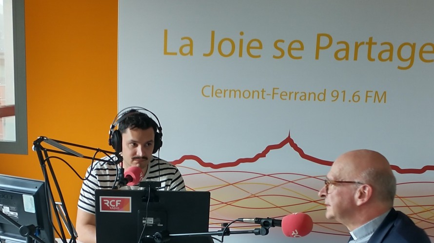 Monseigneur Kalist répond aux question d'Hadrien Barrau