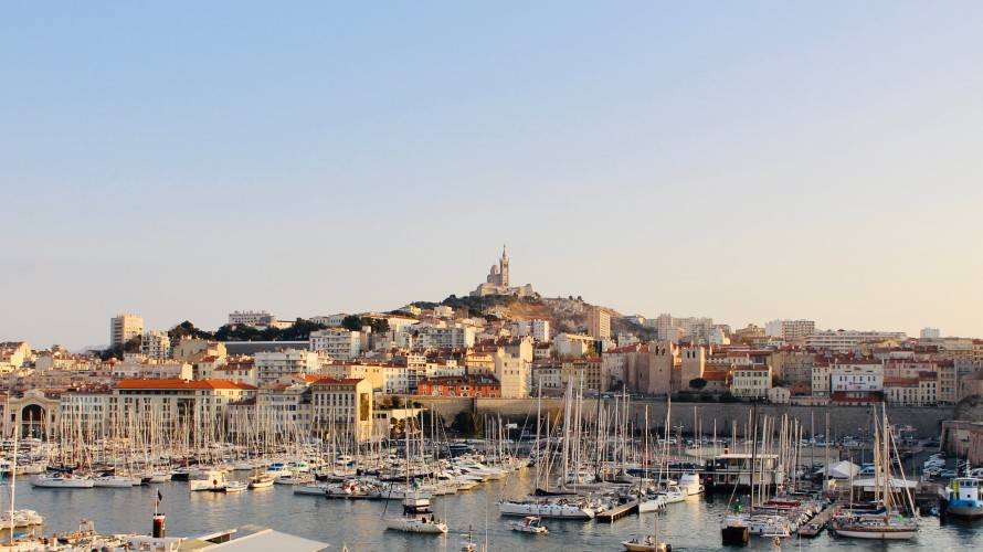 Photo by <a href="https://unsplash.com/@elisasch?utm_source=unsplash&utm_medium=referral&utm_content=creditCopyText">Elisa Schmidt</a> on <a href="https://unsplash.com/s/photos/marseille?utm_source=unsplash&utm_medium=referral&utm_content=creditCopyText">Unsplash</a>   