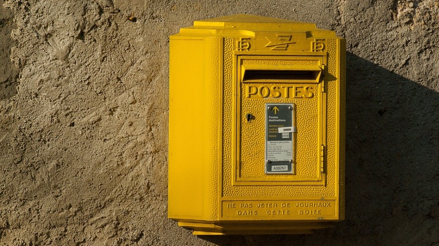 La Poste recrute 3 000 CDD et intérimaires. 