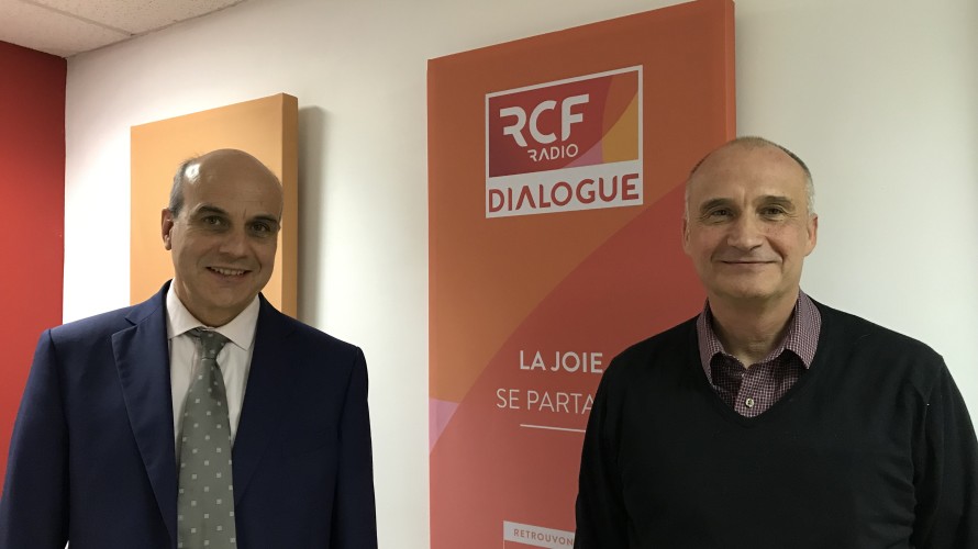 A g. Silvio Guerra, chef de l'établissement Sainte Catherine à Aix-en-Provence, à d. Eric Schulz ingénieur en aéronautique