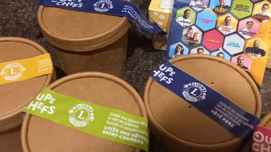 Cartons de soupe (© RCF42)