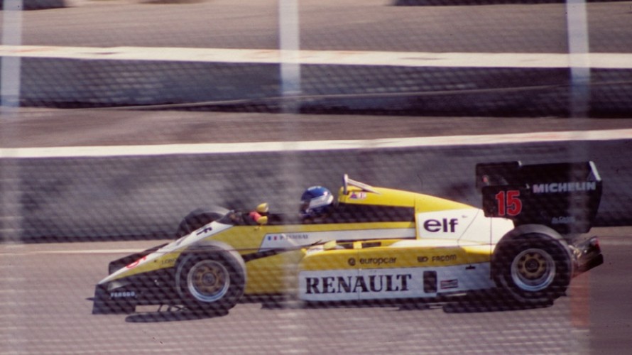 By twm1340 - 1984 United States Grand Prix, Fair Park, Dallas, Texas, CC BY-SA 2.0, https://commons.wikimedia.org/w/index.php?curid=3361419