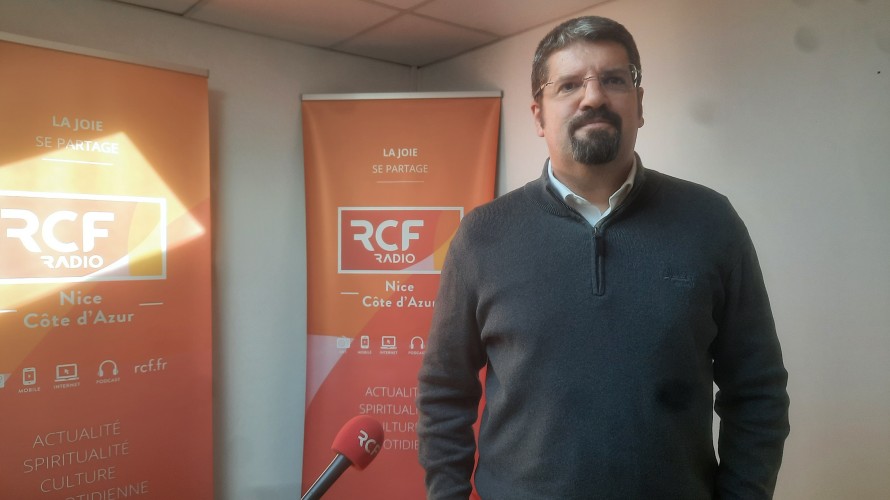 David Nakache dans le studio de RCF à Nice - Photo SCG