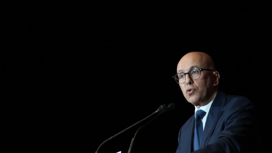 Eric Ciotti sur la scène du Palais de la Méditerranée à Nice - Photo RCF 