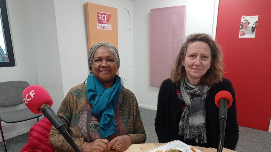 Claire et Ghyslaine dans les studios de c/Dialogue RCF