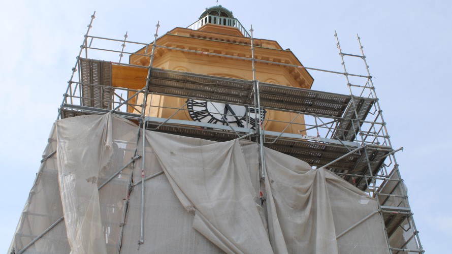 Le clocher de l'église Notre-Dame-du-Port se dévoile à Nice - RCF