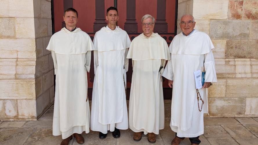 De g. à dr. : Frère Łukasz Popko, Frère Anthony Giambrone, Frère Martin Staszak et Frère Jean-Jacques Pérennès ©RCF / Amélie Gazeau
