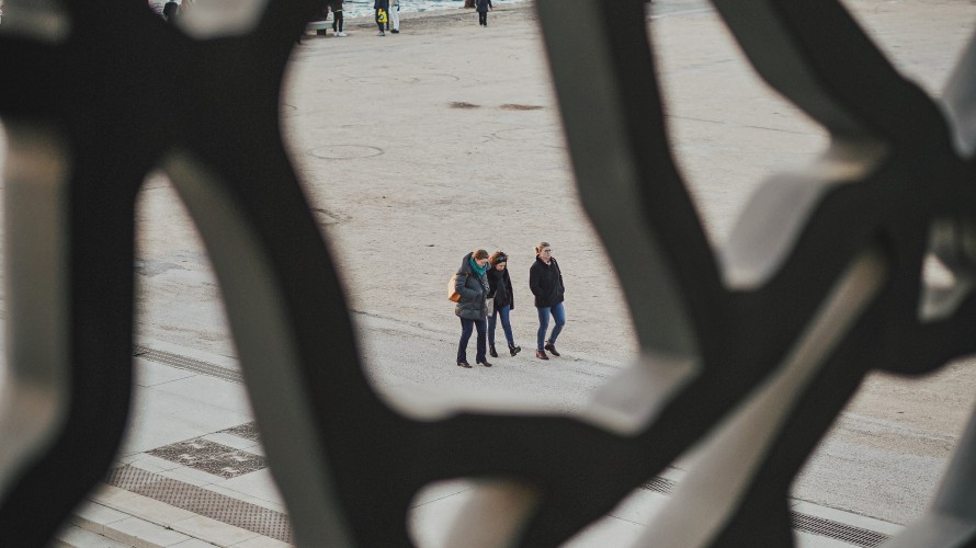 L'exposition Barvalo au Mucem est à retrouver jusqu'au 4 septembre prochain. Photo de <a href="https://unsplash.com/@shootsof_bb?utm_source=unsplash&utm_medium=referral&utm_content=creditCopyText">Baptiste Buisson</a> sur <a href="https://unsplash.com/fr/photos/oK02sG50geE?utm_source=unsplash&utm_medium=referral&utm_content=creditCopyText">Unsplash</a>   