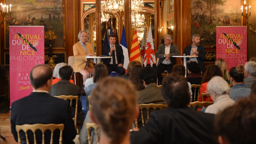Le jury et le maire de Nice à la villa Masséna - Photo Ville de Nice