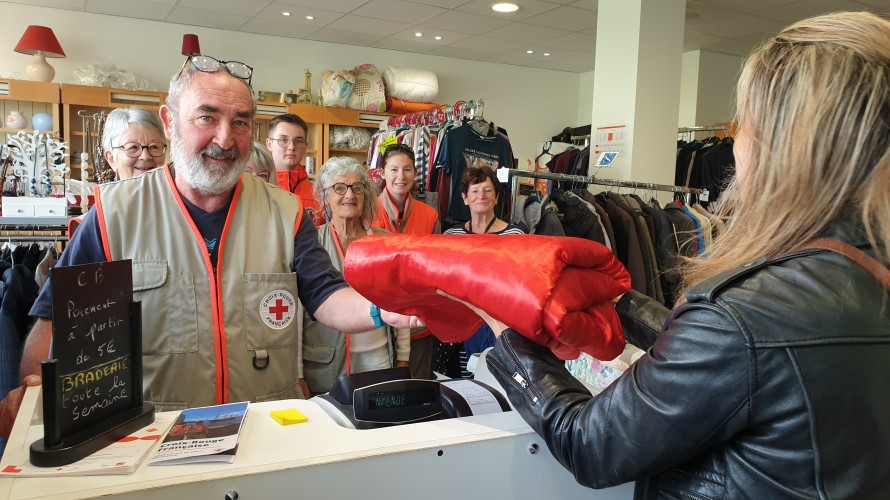 La vestiboutique de la Croix-Rouge Française, 33 rue Emile Rousse à Brest @ Christophe Pluchon, RCF 2023