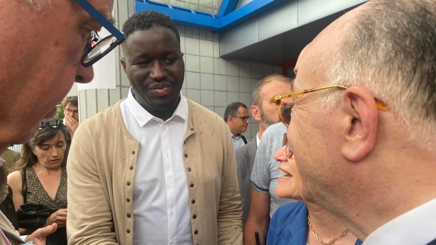 Baptiste Ménard aux côtés de Martine Filleul et Bernard Cazeneuve lors du meeting de la Convention du 10 juin 2023 Crédit La Convention