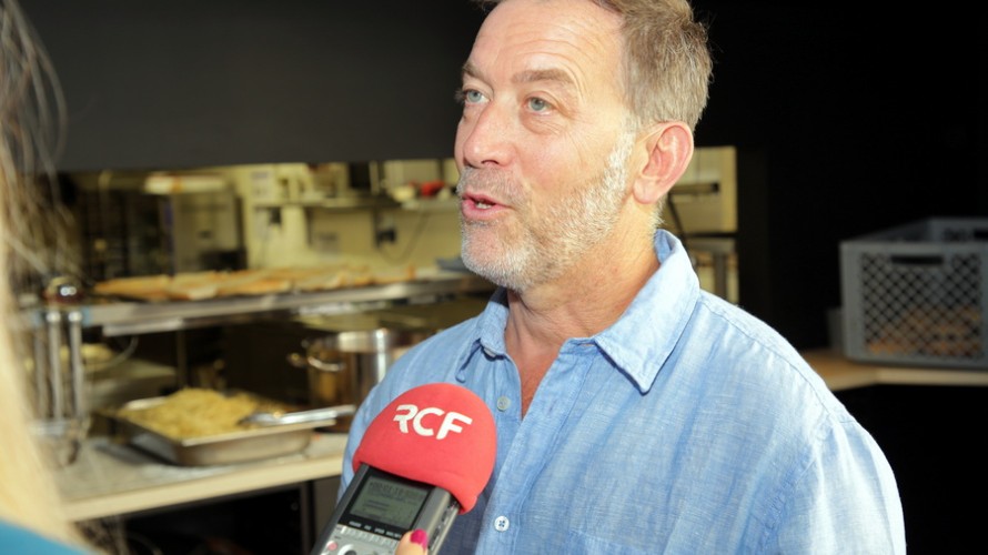 Sébastien Richard, restaurateur du République, coordonne le banquet solidaire du 22 septembre - Crédit : Robert Poulain
