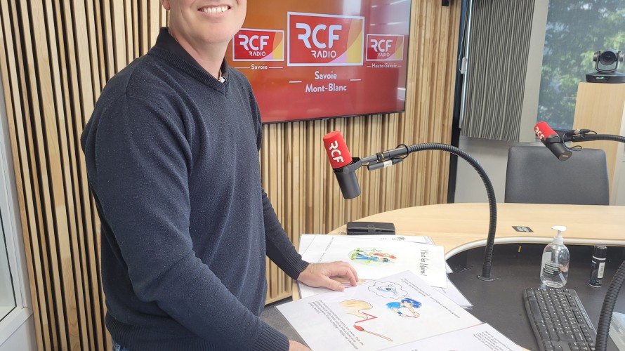 Stéphane Chabrand, professeur des écoles, à Sevrier. ©Victorien Duchet/RCF Haute-Savoie. 