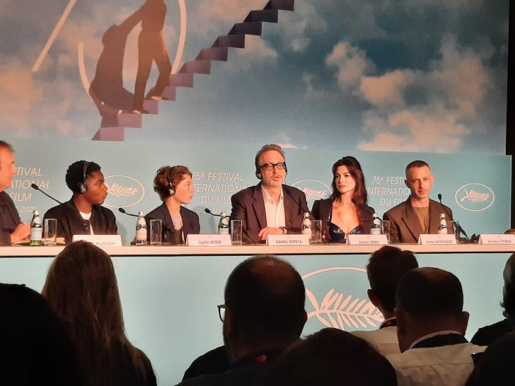 L'équipe du film Armageddon Time en conférence de presse à Cannes - RCF 